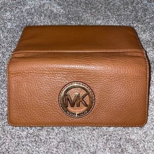 Micheal Kors wallet